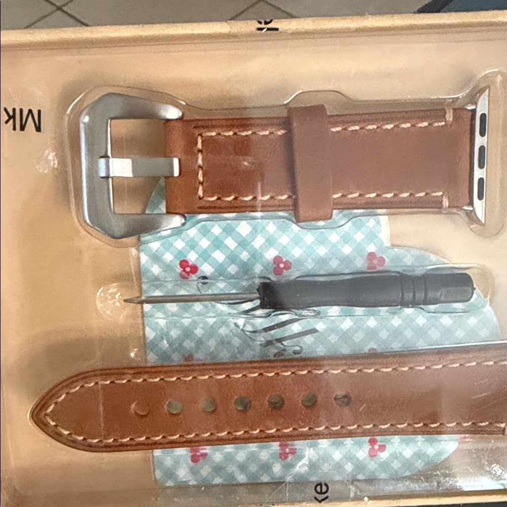 38MM Tan Leather Watch Strap with Silver Buckle - Picture 3 of 3